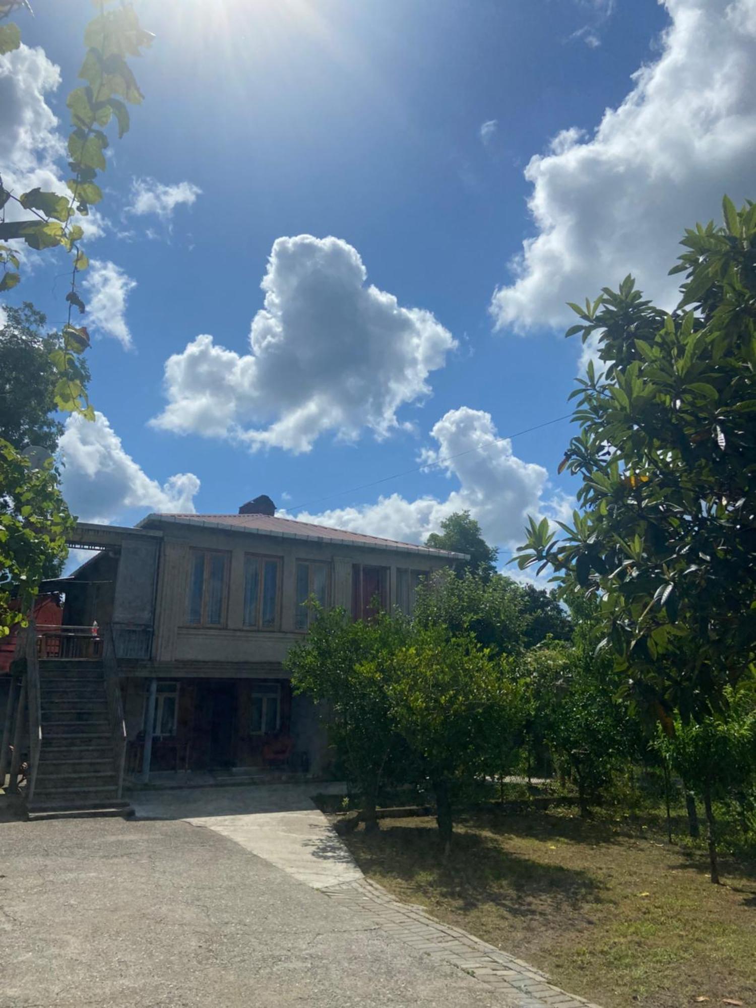 Hotel Dea Zugdidi Esterno foto